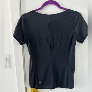 Luluemon sport top dark blue